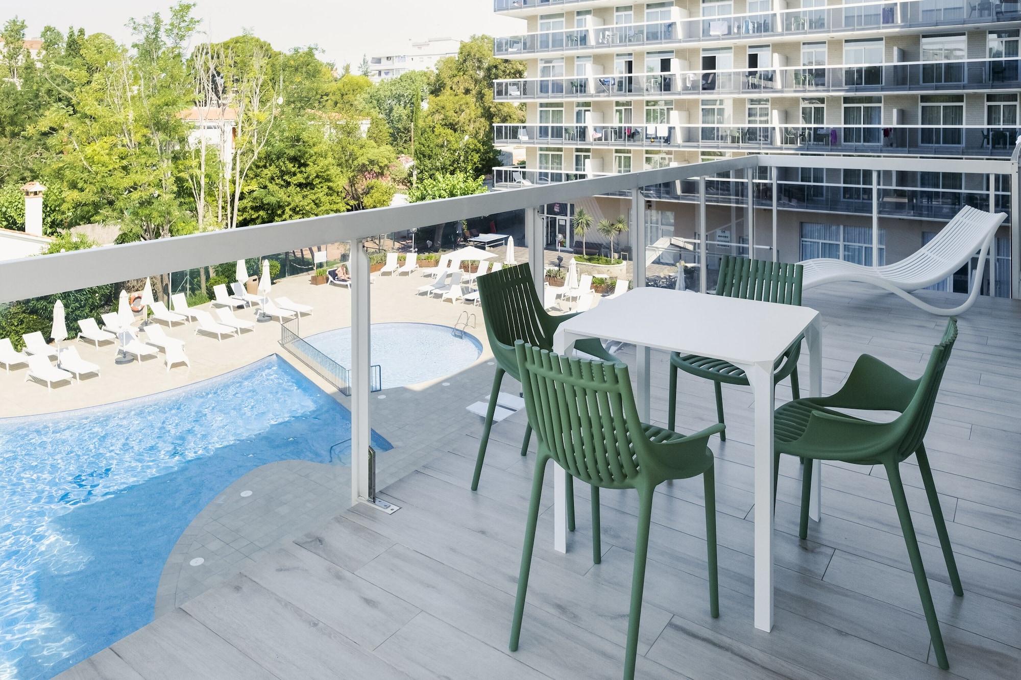 Aparthotel Cye Holiday Centre Salou Bagian luar foto