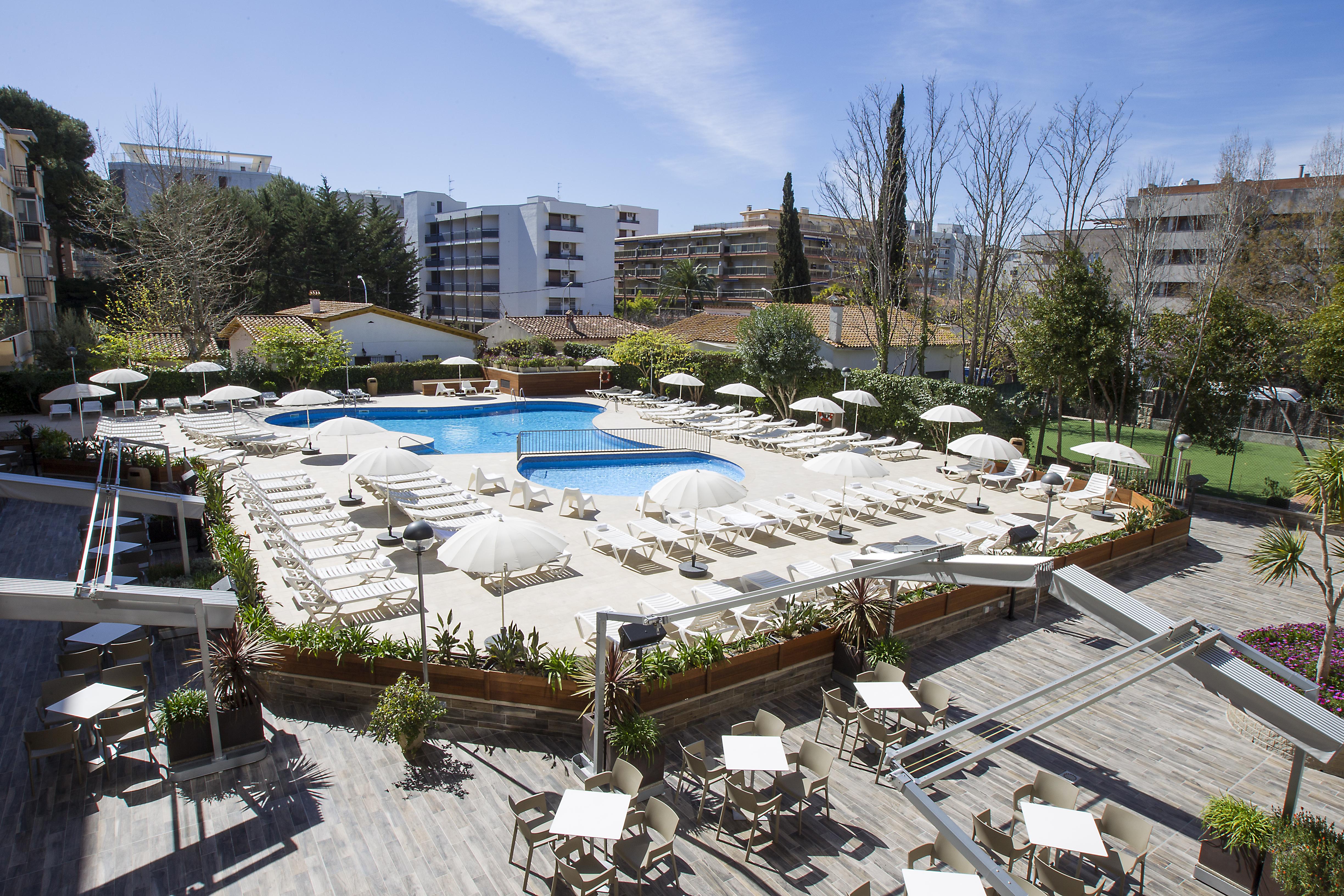 Aparthotel Cye Holiday Centre Salou Bagian luar foto